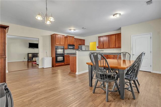 5238 Lexmark SW Circle, Atlanta, GA 30331