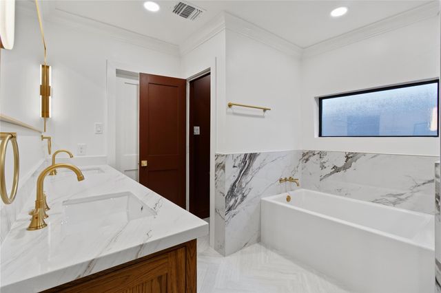 1911 Briarmead Drive, Houston, TX 77057