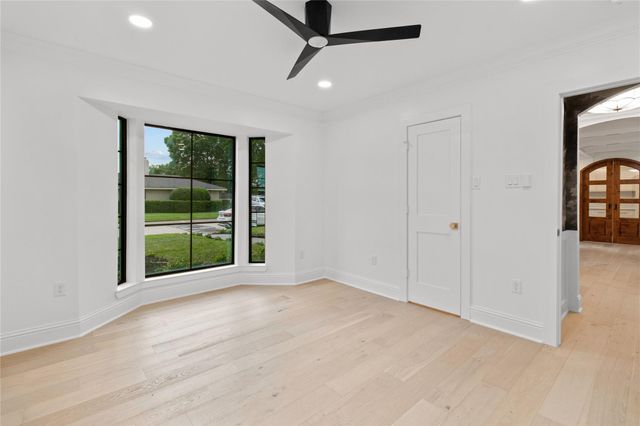 1911 Briarmead Drive, Houston, TX 77057