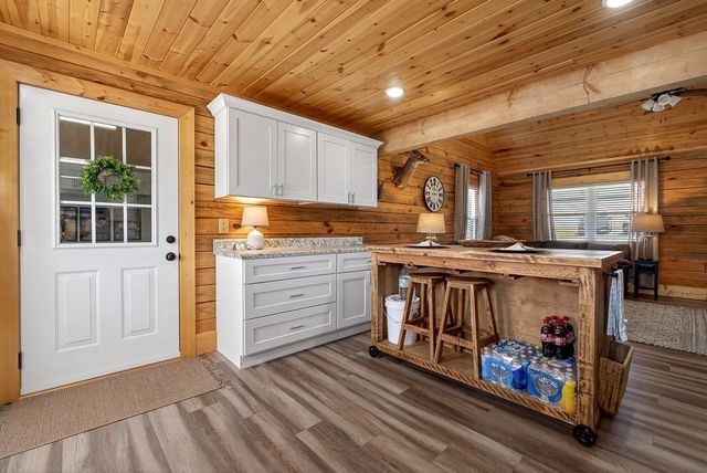 108 Crestview Ln, Livingston, TN 38570
