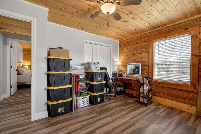 108 Crestview Ln, Livingston, TN 38570