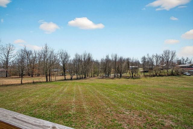 108 Crestview Ln, Livingston, TN 38570