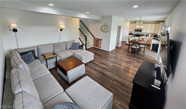 6534 Wisteria Lane, Medina, OH 44256