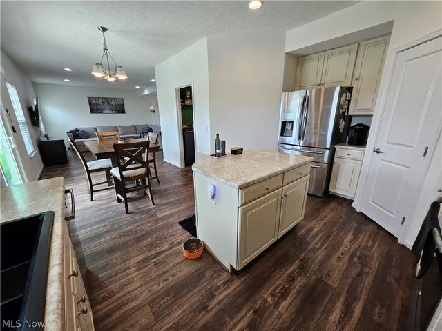 6534 Wisteria Lane, Medina, OH 44256