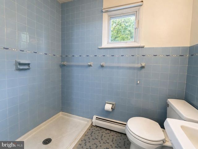 416 JENNIFER LN, Norristown, PA 19403
