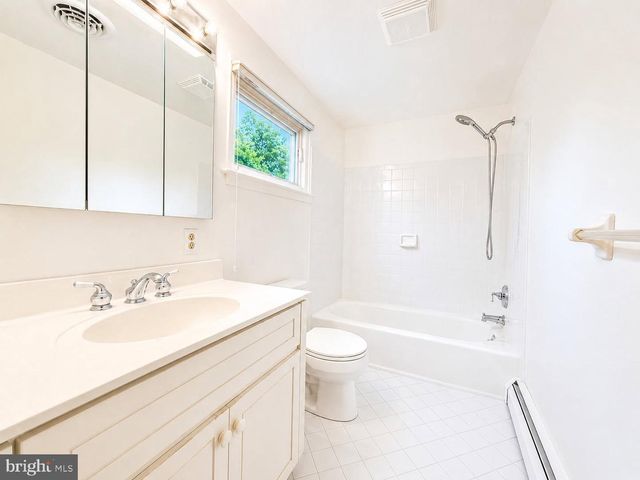 416 JENNIFER LN, Norristown, PA 19403