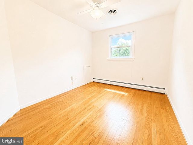 416 JENNIFER LN, Norristown, PA 19403