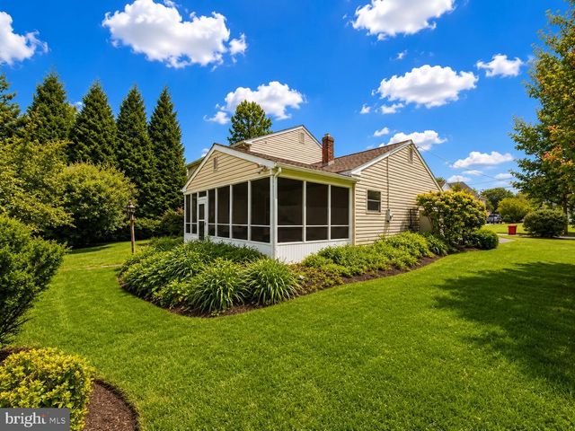 416 JENNIFER LN, Norristown, PA 19403