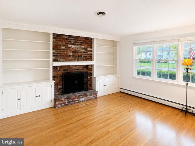 416 JENNIFER LN, Norristown, PA 19403
