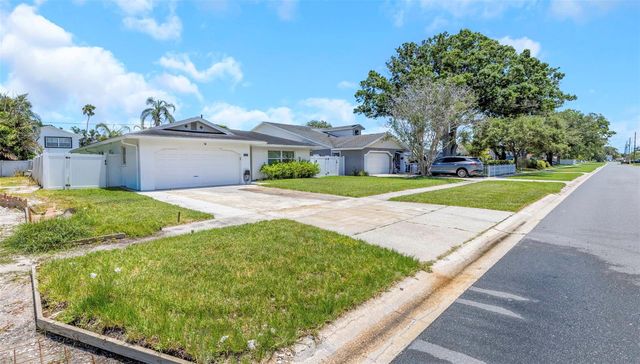 5701 DENVER STREET NE, St Petersburg, FL 33703