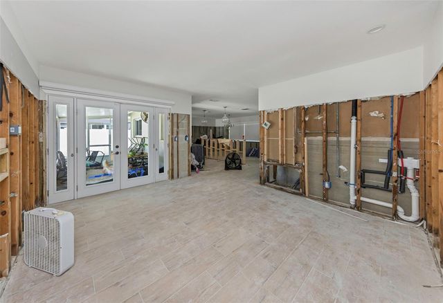 5701 DENVER STREET NE, St Petersburg, FL 33703