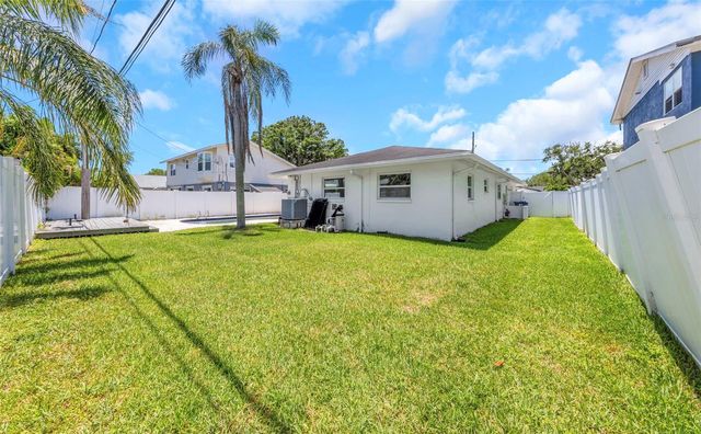 5701 DENVER STREET NE, St Petersburg, FL 33703
