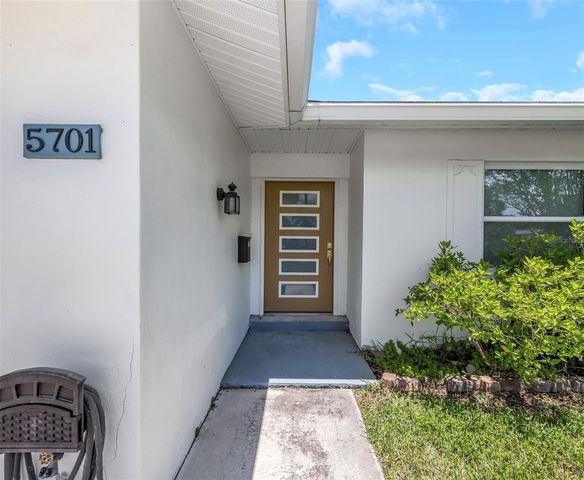 5701 DENVER STREET NE, St Petersburg, FL 33703