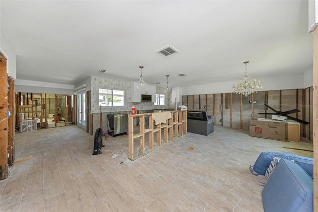 5701 DENVER STREET NE, St Petersburg, FL 33703