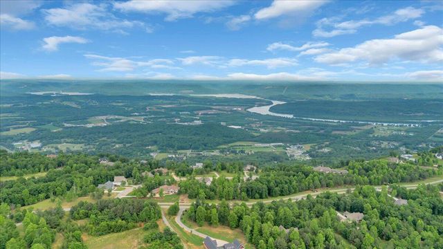 1650 River Bluffs Drive Rb11, Jasper, TN 37347