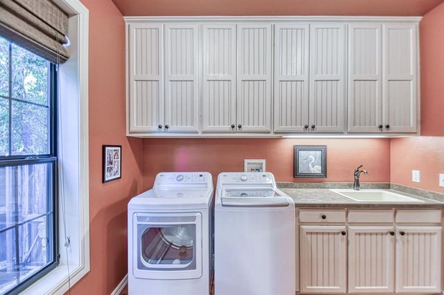 2010 Trailpine Court, Norman, OK 73072