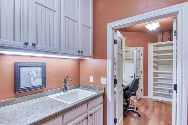 2010 Trailpine Court, Norman, OK 73072