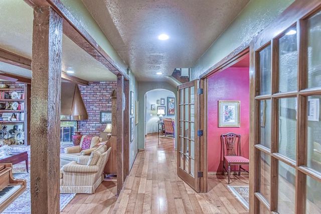 2010 Trailpine Court, Norman, OK 73072