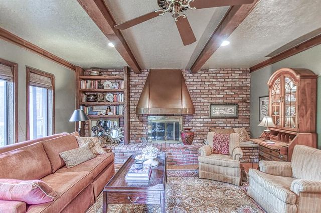 2010 Trailpine Court, Norman, OK 73072