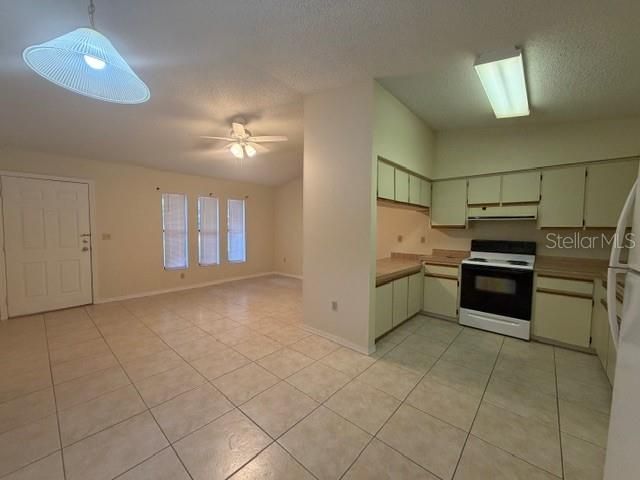 32818 LAKE SQUARE COURT 10, Leesburg, FL 34788