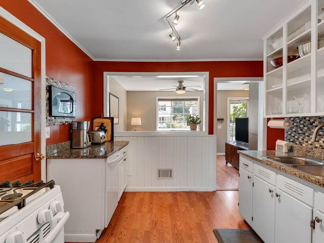 156 Woodlawn Road, Burlington, VT 05408