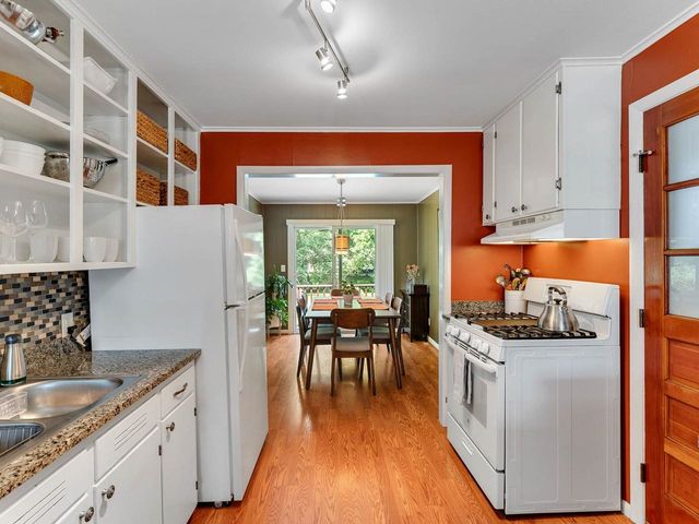 156 Woodlawn Road, Burlington, VT 05408