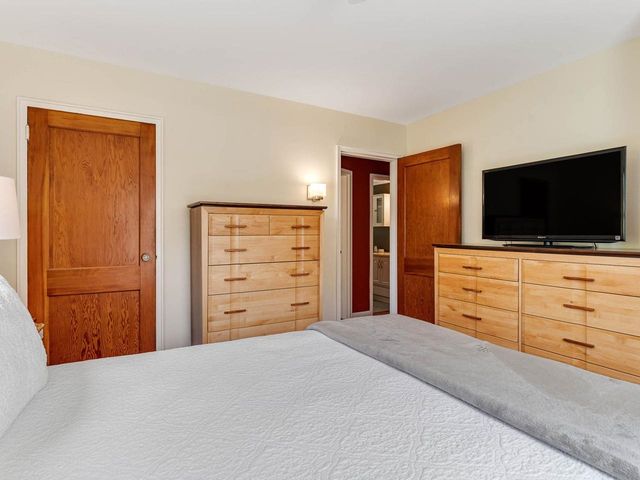 156 Woodlawn Road, Burlington, VT 05408
