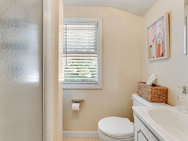 156 Woodlawn Road, Burlington, VT 05408