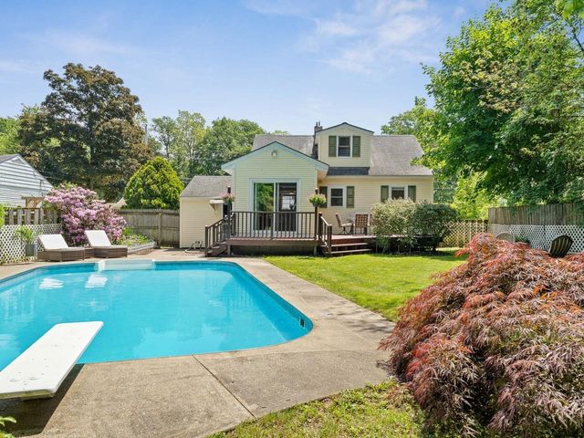 156 Woodlawn Road, Burlington, VT 05408