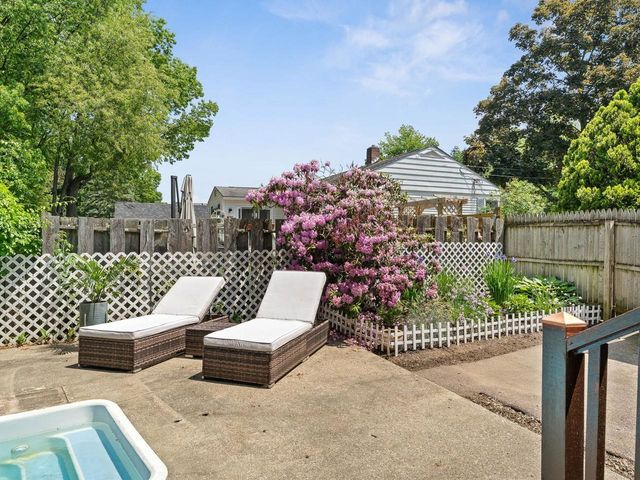 156 Woodlawn Road, Burlington, VT 05408