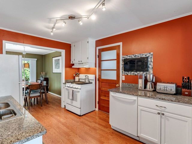 156 Woodlawn Road, Burlington, VT 05408