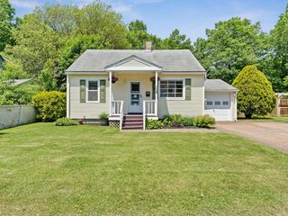 156 Woodlawn Road, Burlington, VT 05408
