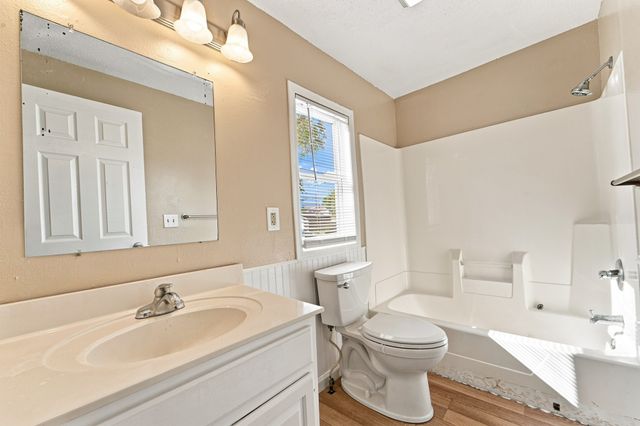436 1st Street, West Des Moines, IA 50265