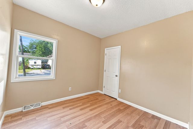 436 1st Street, West Des Moines, IA 50265