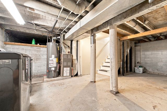 436 1st Street, West Des Moines, IA 50265