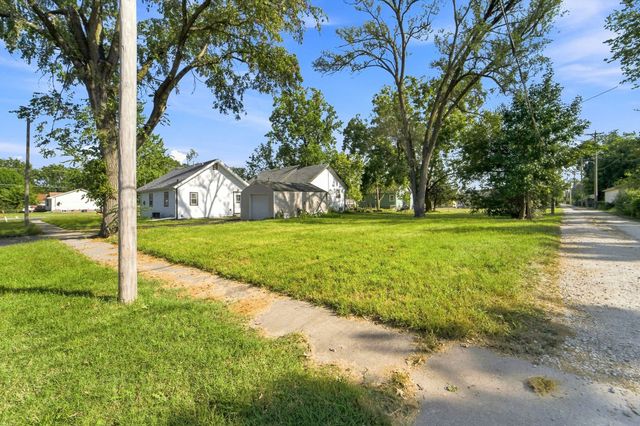 436 1st Street, West Des Moines, IA 50265