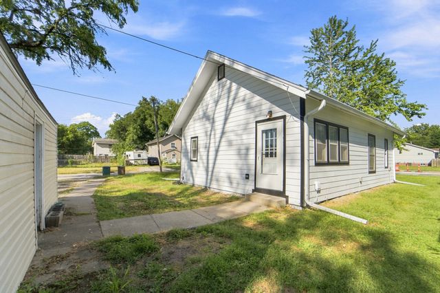 436 1st Street, West Des Moines, IA 50265
