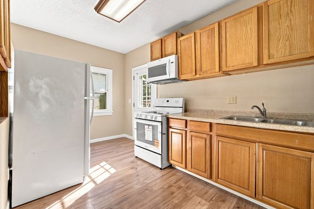 436 1st Street, West Des Moines, IA 50265