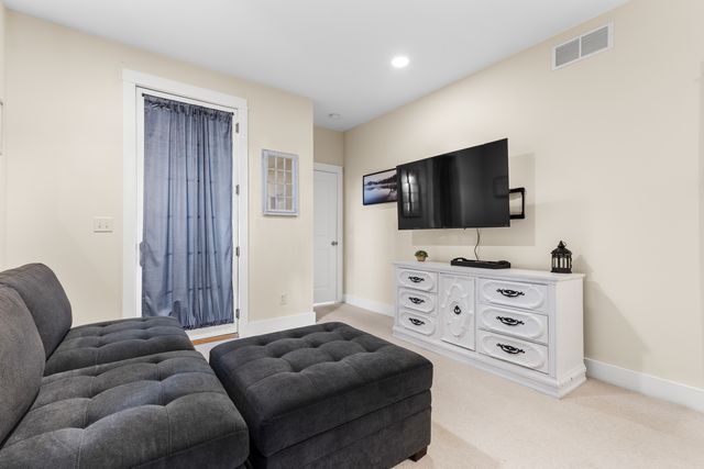 33 Sugarcreek Trail, Galena, IL 61036