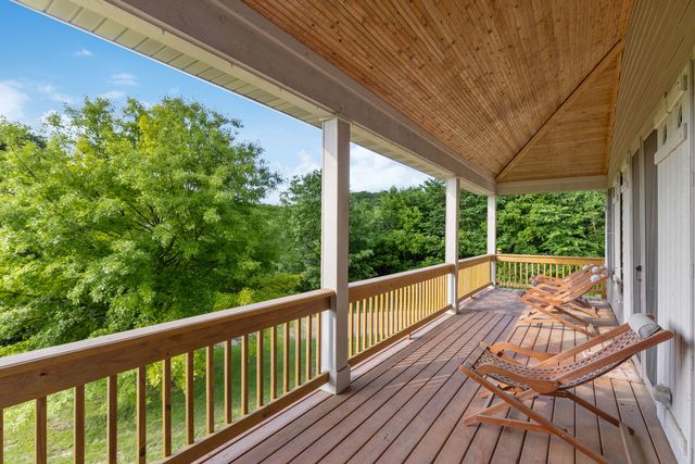 33 Sugarcreek Trail, Galena, IL 61036