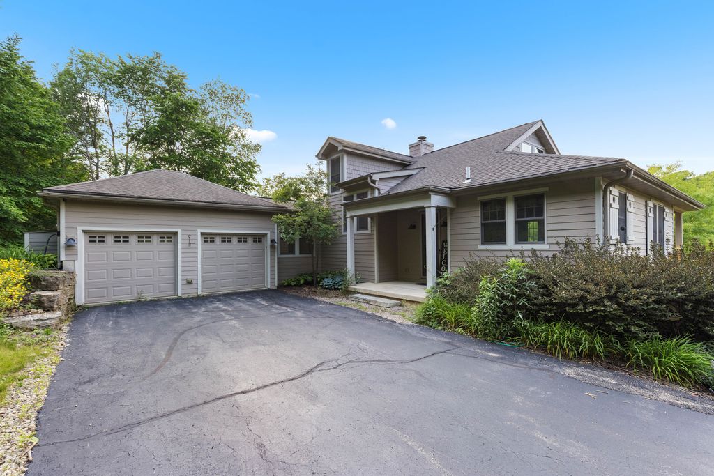 33 Sugarcreek Trail, Galena, IL 61036