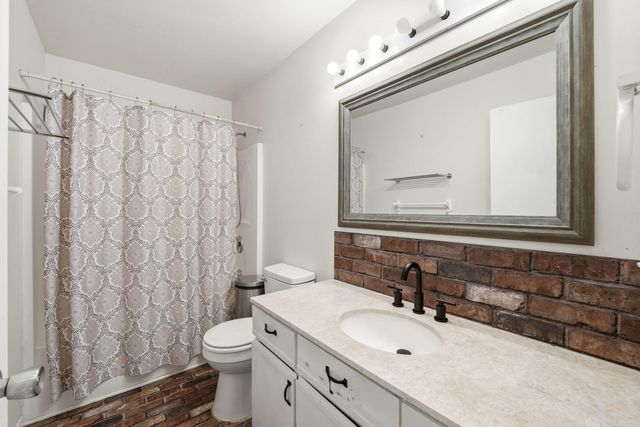 688 S ELIZABETH Street 688, Maple Park, IL 60151