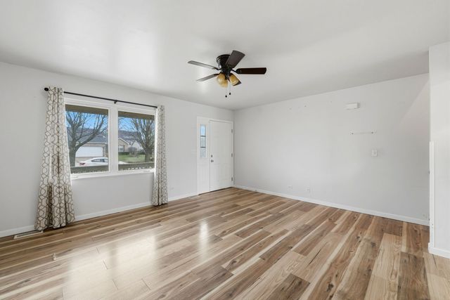 688 S ELIZABETH Street 688, Maple Park, IL 60151