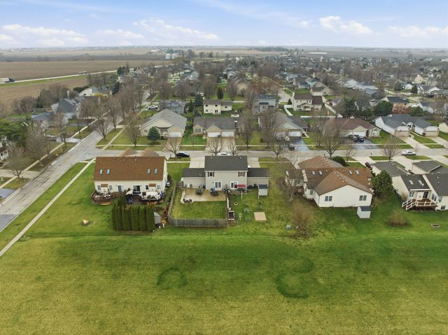 688 S ELIZABETH Street 688, Maple Park, IL 60151