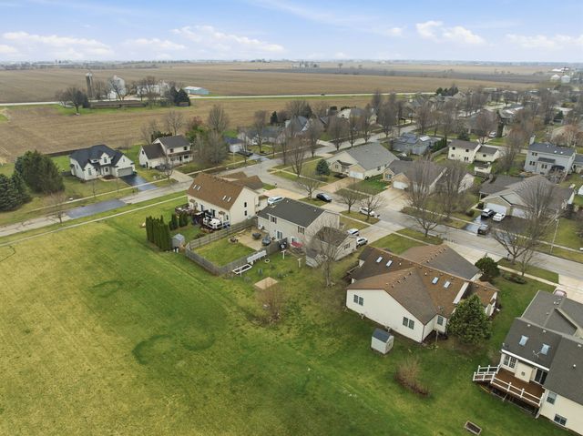 688 S ELIZABETH Street 688, Maple Park, IL 60151