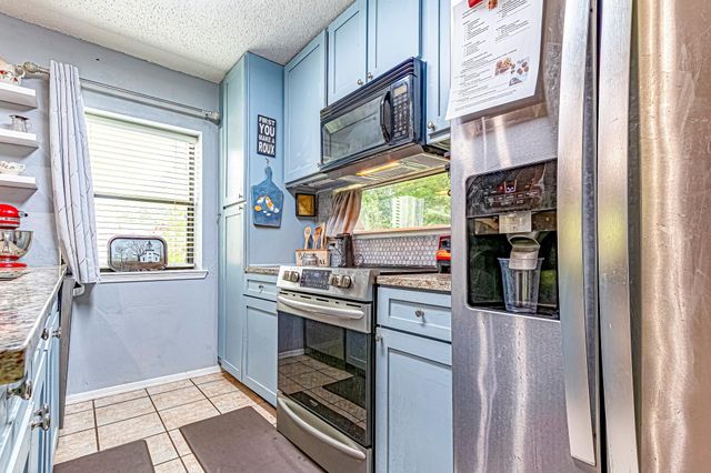 200 Fountain Lake W 125, Livingston, TX 77351