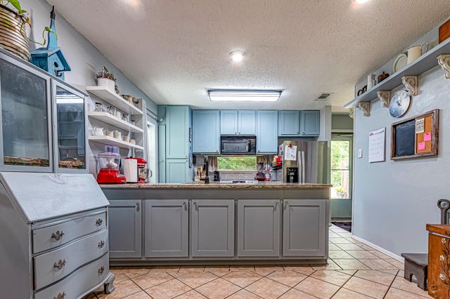 200 Fountain Lake W 125, Livingston, TX 77351