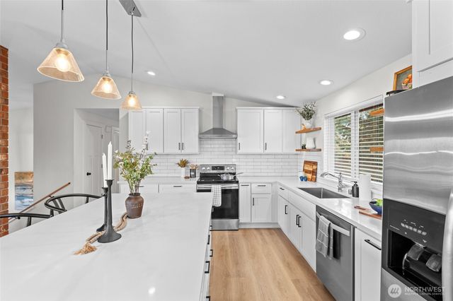 30013 2nd Avenue SW, Federal Way, WA 98023