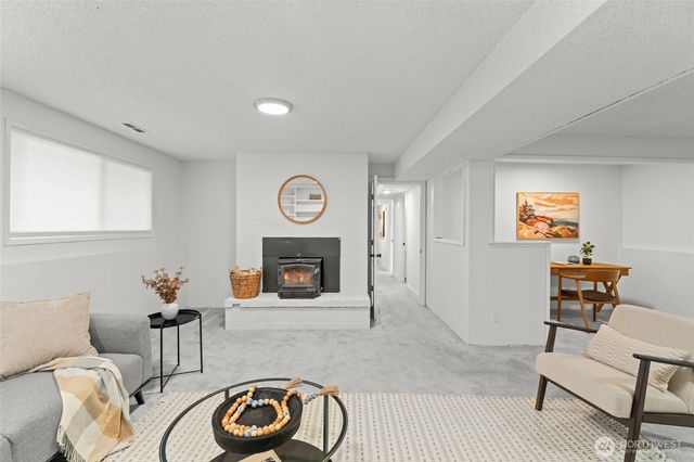 30013 2nd Avenue SW, Federal Way, WA 98023