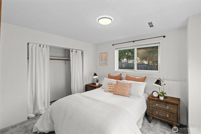 30013 2nd Avenue SW, Federal Way, WA 98023